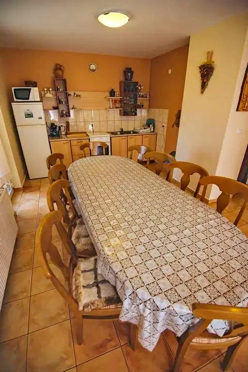 Corund Cazare | Pensiune (K0352-2) Imaginea poate fi supusă drepturilor de autor. Se recomandă contactarea titularului drepturilor. Corund Cazare | Pensiune (K0352-2) Imaginea poate fi supusă drepturilor de autor. Se recomandă contactarea titularului drepturilor.