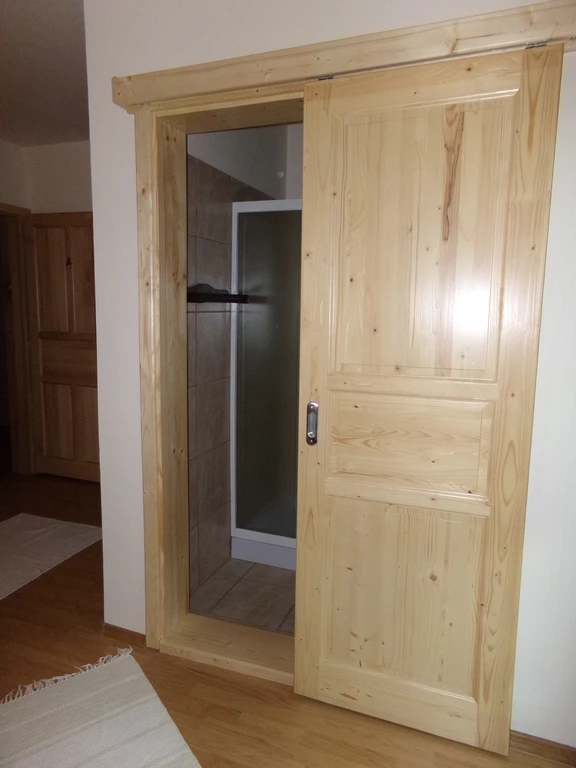 Gyergyócsomafalva Szállás | Motel (K1076-18) A kép szerzői jogvédelem alatt állhat. Javasolt a kapcsolatfelvétel a jog tulajdonossal.