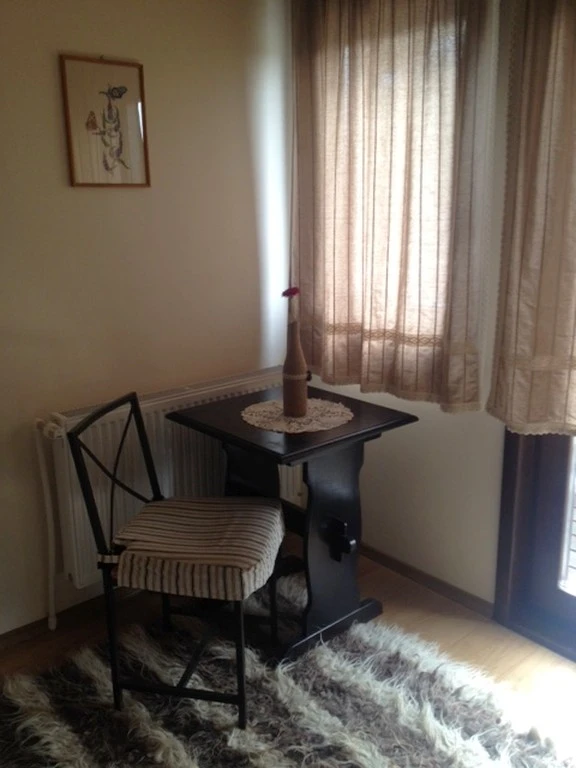 Ciumani Cazare | Motel (K1076-32) Imaginea poate fi supusă drepturilor de autor. Se recomandă contactarea titularului drepturilor.