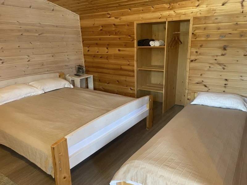 Ciumani Cazare | Motel (K1076-46) Imaginea poate fi supusă drepturilor de autor. Se recomandă contactarea titularului drepturilor.