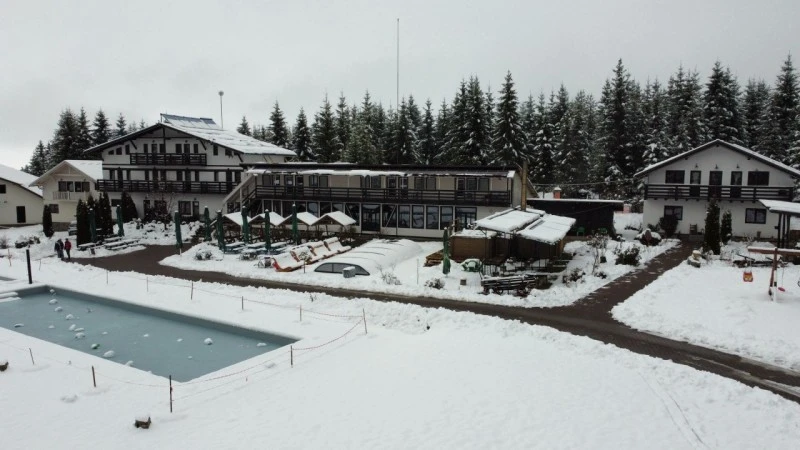 Ciumani Cazare | Motel (K1076-56) Imaginea poate fi supusă drepturilor de autor. Se recomandă contactarea titularului drepturilor.