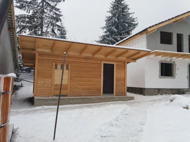 Ciumani Cazare | Motel (K1076-70) Imaginea poate fi supusă drepturilor de autor. Se recomandă contactarea titularului drepturilor.