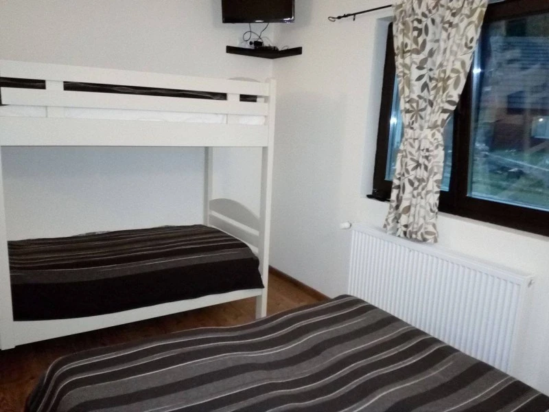 Gyergyócsomafalva Szállás | Motel (K1076-73) A kép szerzői jogvédelem alatt állhat. Javasolt a kapcsolatfelvétel a jog tulajdonossal.