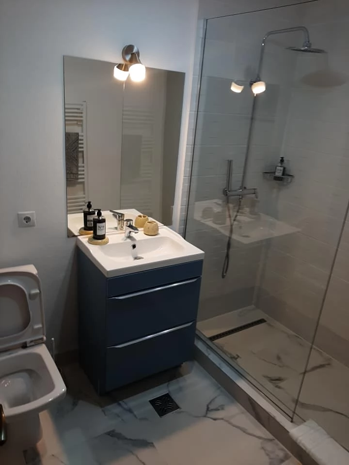 Râșnov Cazare | Motel (K1084-14) Imaginea poate fi supusă drepturilor de autor. Se recomandă contactarea titularului drepturilor.