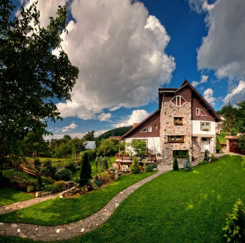 Râșnov Cazare | Motel (K1084-58) Imaginea poate fi supusă drepturilor de autor. Se recomandă contactarea titularului drepturilor.