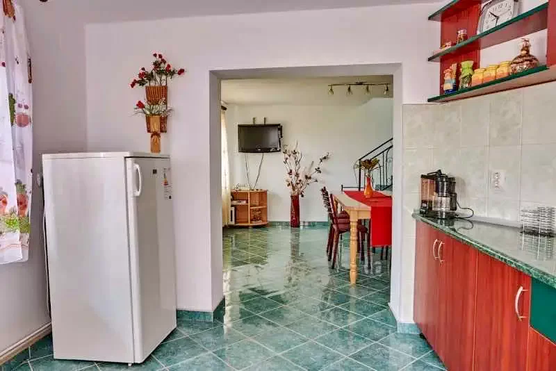 Corbeni Cazare | Cabană (K0538-8) Imaginea poate fi supusă drepturilor de autor. Se recomandă contactarea titularului drepturilor. Corbeni Cazare | Cabană (K0538-8) Imaginea poate fi supusă drepturilor de autor. Se recomandă contactarea titularului drepturilor.