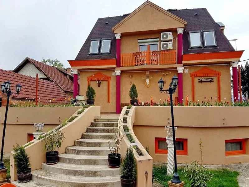 Budapesta Cazare | Hotel** (K1055-5) Imaginea poate fi supusă drepturilor de autor. Se recomandă contactarea titularului drepturilor.