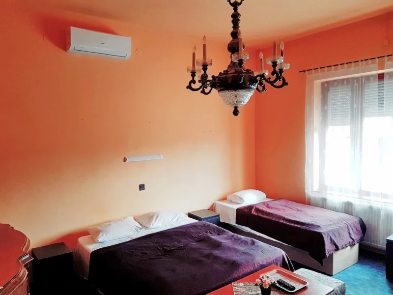 Budapesta Cazare | Hotel** (K1055-16) Imaginea poate fi supusă drepturilor de autor. Se recomandă contactarea titularului drepturilor.