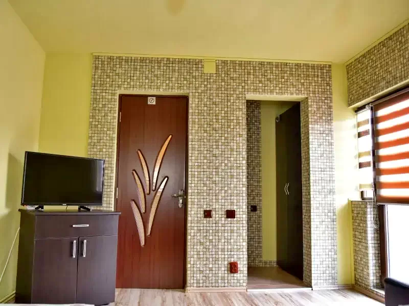 Vălenii de Munte Cazare | Motel (K0806-42) Imaginea poate fi supusă drepturilor de autor. Se recomandă contactarea titularului drepturilor.