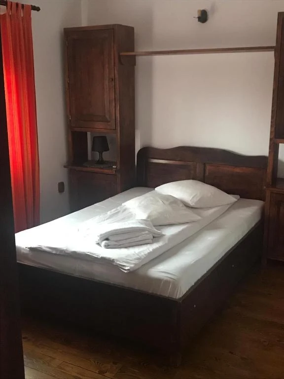 Corbeni Cazare | Pensiune (K0625-20) Imaginea poate fi supusă drepturilor de autor. Se recomandă contactarea titularului drepturilor.