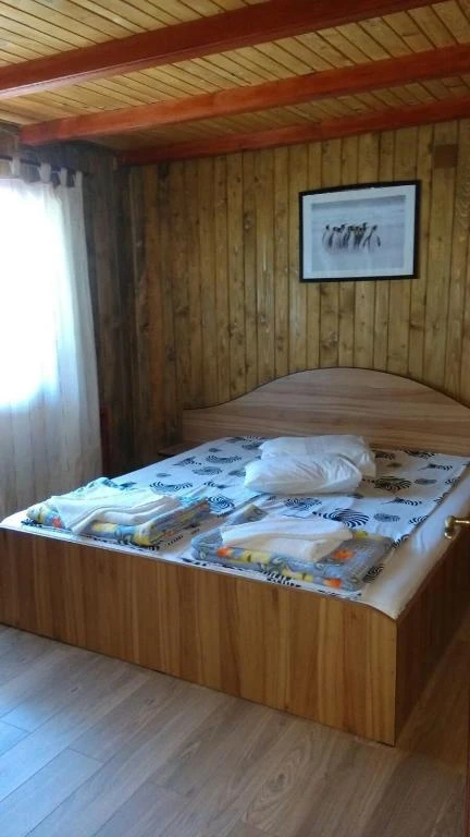 Corbeni Cazare | Pensiune (K0625-35) Imaginea poate fi supusă drepturilor de autor. Se recomandă contactarea titularului drepturilor.