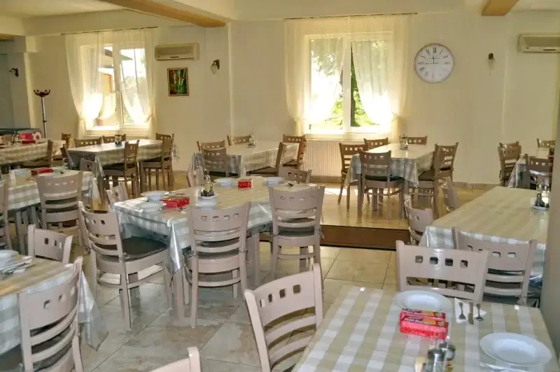 Turda Cazare | Pensiune turistică (K0816-2) Imaginea poate fi supusă drepturilor de autor. Se recomandă contactarea titularului drepturilor.