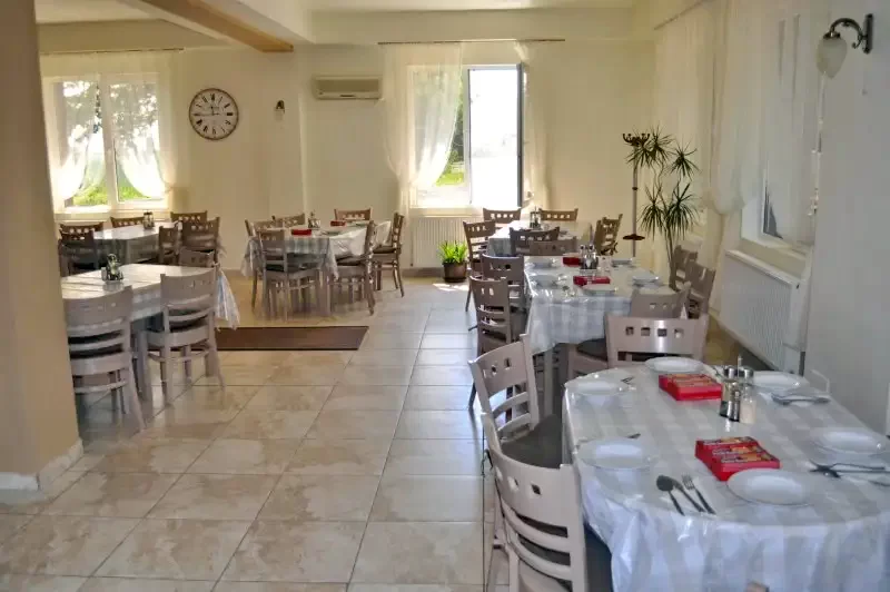 Turda Cazare | Pensiune turistică (K0816-3) Imaginea poate fi supusă drepturilor de autor. Se recomandă contactarea titularului drepturilor.