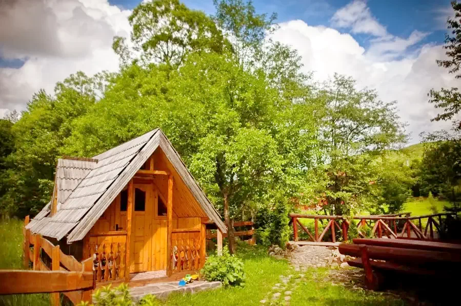 Izvoare Cazare | Cabană (K0400-9) Imaginea poate fi supusă drepturilor de autor. Se recomandă contactarea titularului drepturilor. Izvoare Cazare | Cabană (K0400-9) Imaginea poate fi supusă drepturilor de autor. Se recomandă contactarea titularului drepturilor.