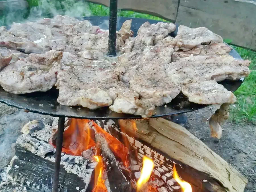 Izvoare Cazare | Sat de vacanță (K0400-25) Imaginea poate fi supusă drepturilor de autor. Se recomandă contactarea titularului drepturilor.