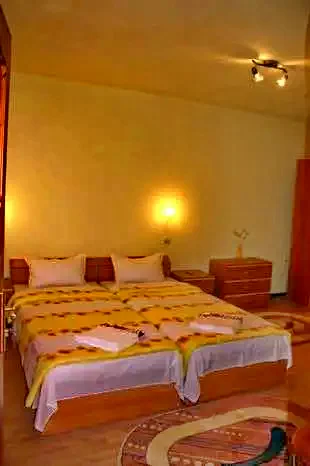 Resinár Szállás | Motel (K0392-9) A kép szerzői jogvédelem alatt állhat. Javasolt a kapcsolatfelvétel a jog tulajdonossal.