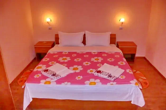 Rășinari Cazare | Motel (K0392-11) Imaginea poate fi supusă drepturilor de autor. Se recomandă contactarea titularului drepturilor.