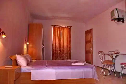 Resinár Szállás | Motel (K0392-15) A kép szerzői jogvédelem alatt állhat. Javasolt a kapcsolatfelvétel a jog tulajdonossal.