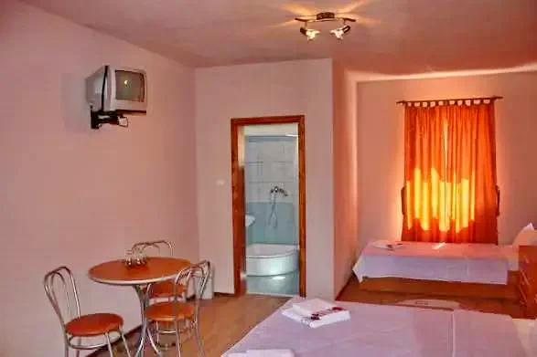 Resinár Szállás | Panzió (K0392-16) A kép szerzői jogvédelem alatt állhat. Javasolt a kapcsolatfelvétel a jog tulajdonossal. Resinár Szállás | Panzió (K0392-16) A kép szerzői jogvédelem alatt állhat. Javasolt a kapcsolatfelvétel a jog tulajdonossal.