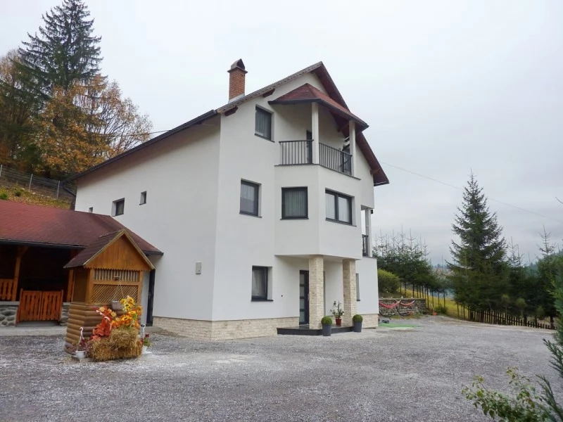 Barajul Zetea Cazare | Sat de vacanță (K0564-15) Imaginea poate fi supusă drepturilor de autor. Se recomandă contactarea titularului drepturilor.