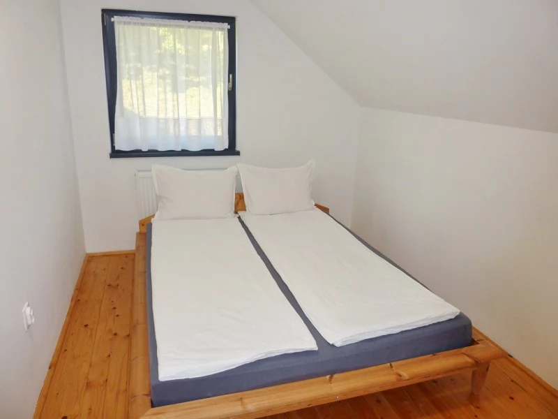 Barajul Zetea Cazare | Sat de vacanță (K0564-47) Imaginea poate fi supusă drepturilor de autor. Se recomandă contactarea titularului drepturilor.