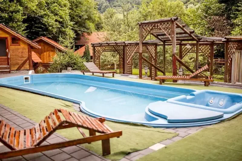 Șugag Cazare | Sat de vacanță (K1364-2) Imaginea poate fi supusă drepturilor de autor. Se recomandă contactarea titularului drepturilor.