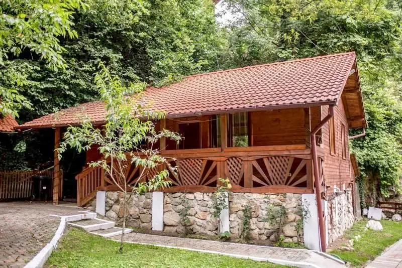 Șugag Cazare | Sat de vacanță (K1364-9) Imaginea poate fi supusă drepturilor de autor. Se recomandă contactarea titularului drepturilor.