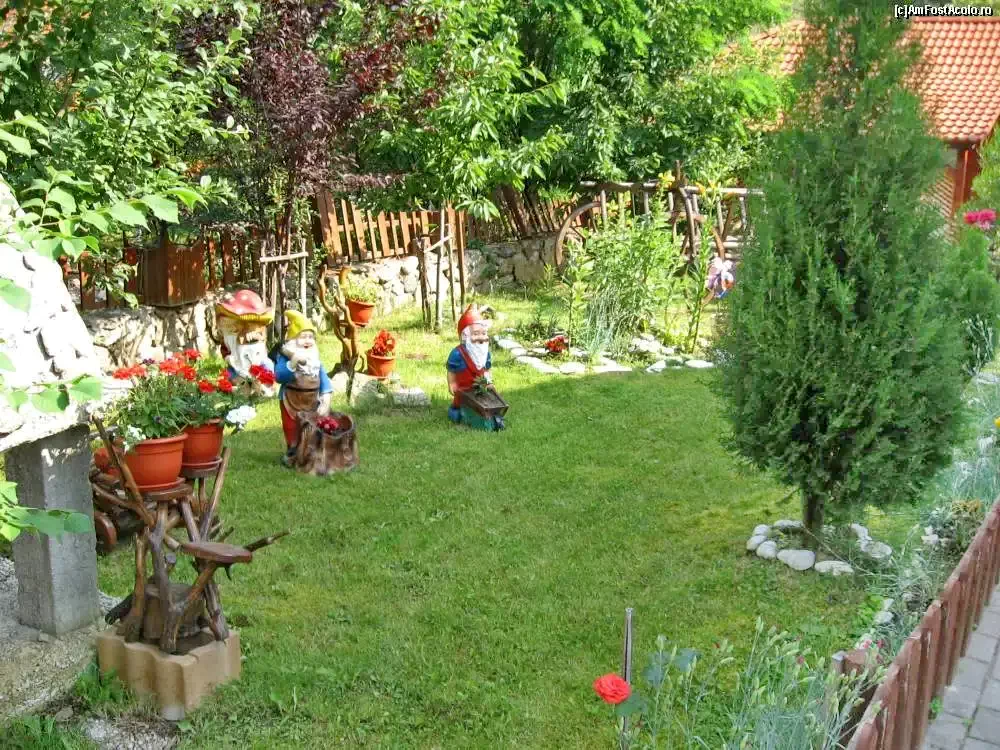 Sugág Szállás | Üdülőfalu (K1364-40) A kép szerzői jogvédelem alatt állhat. Javasolt a kapcsolatfelvétel a jog tulajdonossal.