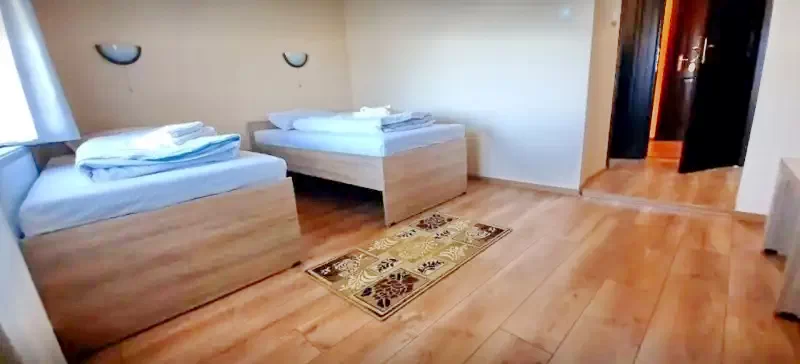 Borzont Cazare | Pensiune (K1373-13) Imaginea poate fi supusă drepturilor de autor. Se recomandă contactarea titularului drepturilor.