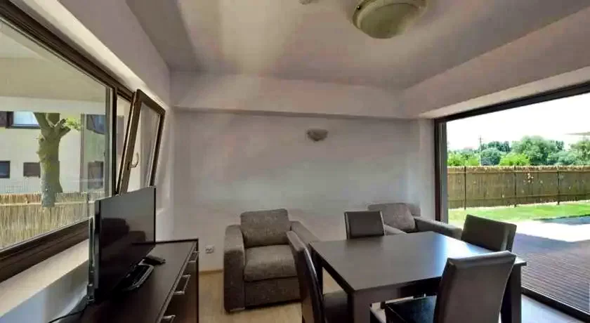 Crișan Szállás | Motel (K1330-7) A kép szerzői jogvédelem alatt állhat. Javasolt a kapcsolatfelvétel a jog tulajdonossal.