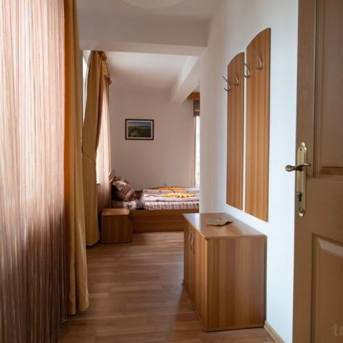 Borzont Szállás | Vendégház (K1502-8) A kép szerzői jogvédelem alatt állhat. Javasolt a kapcsolatfelvétel a jog tulajdonossal. Borzont Szállás | Vendégház (K1502-8) A kép szerzői jogvédelem alatt állhat. Javasolt a kapcsolatfelvétel a jog tulajdonossal.