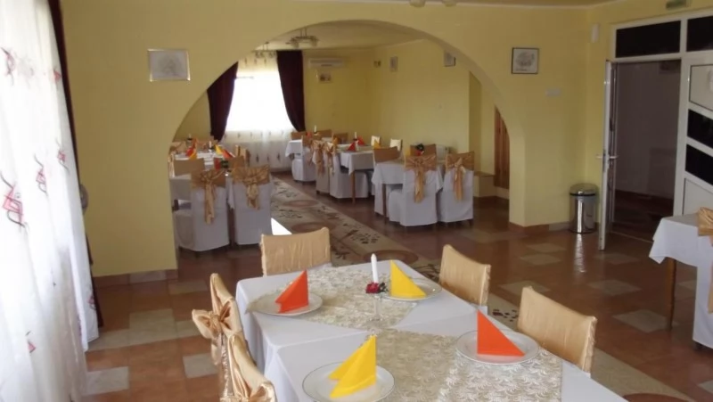 Săcălășeni Cazare | Hotel*** (K1062-35) Imaginea poate fi supusă drepturilor de autor. Se recomandă contactarea titularului drepturilor.