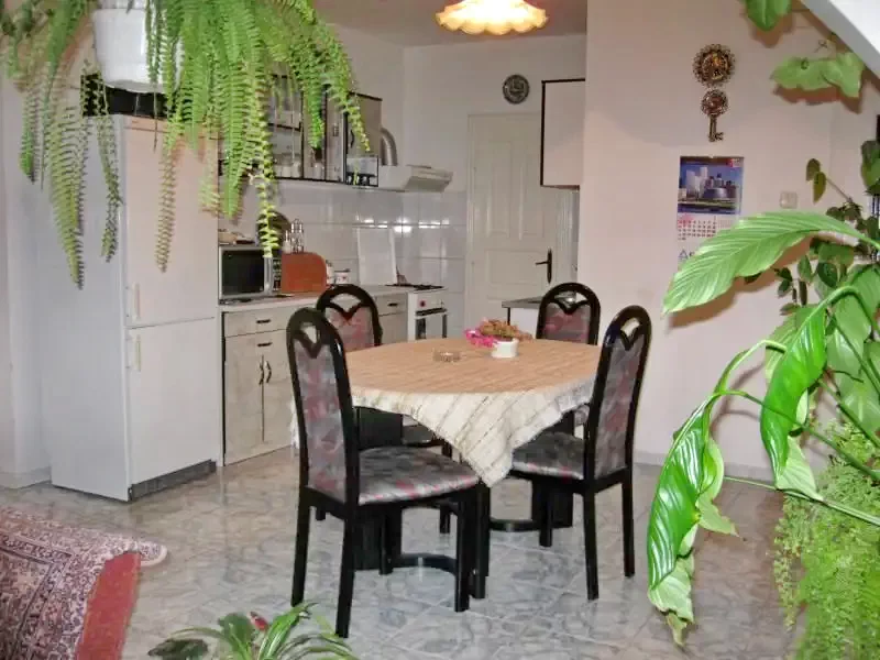 Málnásfürdő Szállás | Kulcsosház / Turisztikai faház (K0603-1) A kép szerzői jogvédelem alatt állhat. Javasolt a kapcsolatfelvétel a jog tulajdonossal.