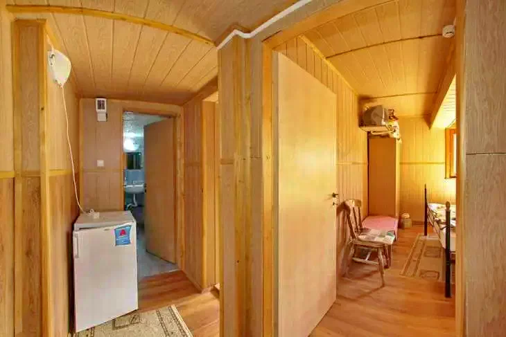 Coada Lacului Lesu Cazare | Motel (K0650-11) Imaginea poate fi supusă drepturilor de autor. Se recomandă contactarea titularului drepturilor.