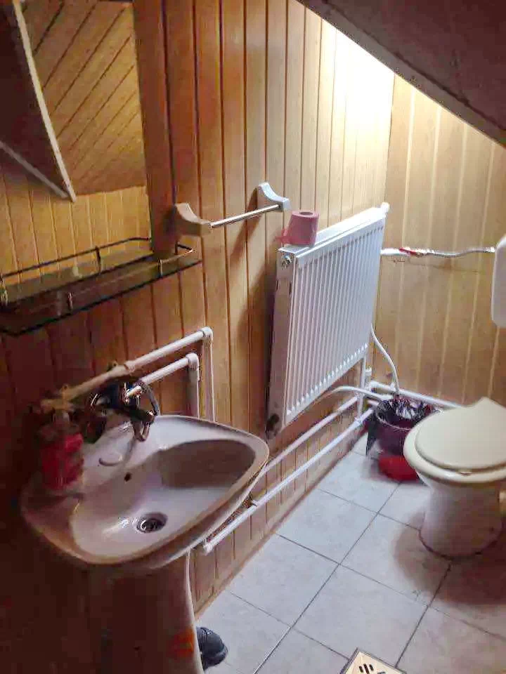 Coada Lacului Lesu Cazare | Motel (K0650-29) Imaginea poate fi supusă drepturilor de autor. Se recomandă contactarea titularului drepturilor.