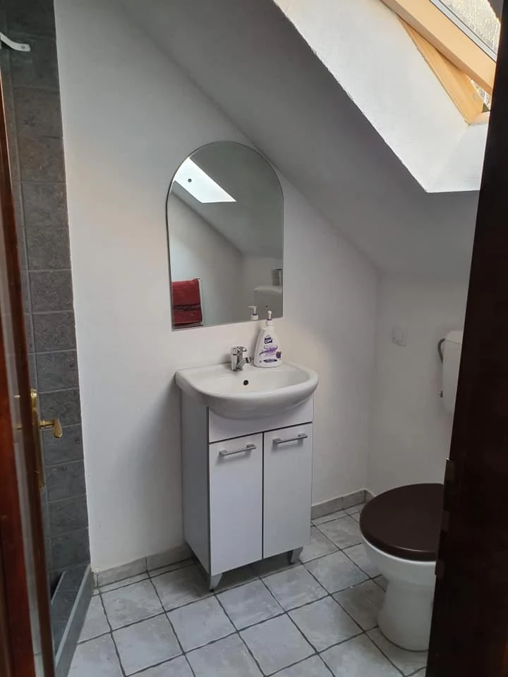 Coada Lacului Lesu Cazare | Motel (K0650-43) Imaginea poate fi supusă drepturilor de autor. Se recomandă contactarea titularului drepturilor.