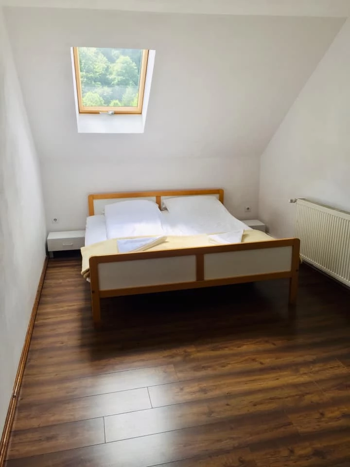 Lesu Tó Szállás | Panzió (K0650-46) A kép szerzői jogvédelem alatt állhat. Javasolt a kapcsolatfelvétel a jog tulajdonossal.