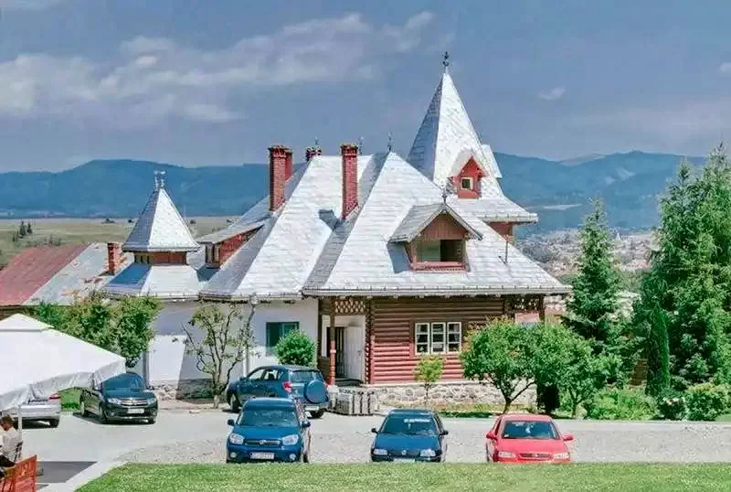 Toplița Cazare | Motel (K1224-37) Imaginea poate fi supusă drepturilor de autor. Se recomandă contactarea titularului drepturilor.