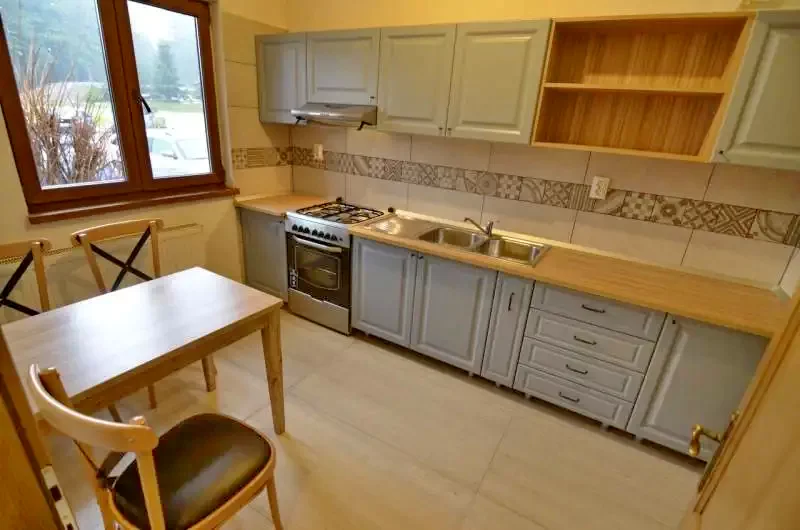 Toplița Cazare | Motel (K1224-42) Imaginea poate fi supusă drepturilor de autor. Se recomandă contactarea titularului drepturilor.