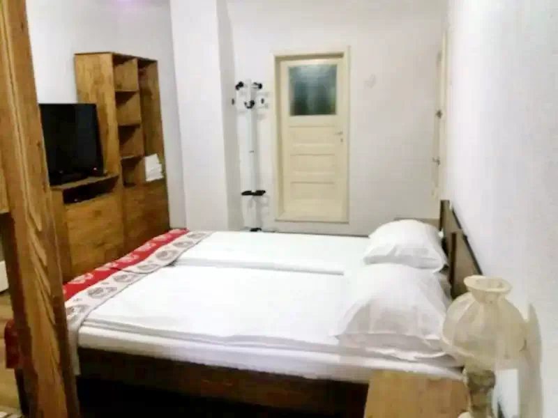 Toplița Cazare | Motel (K1224-46) Imaginea poate fi supusă drepturilor de autor. Se recomandă contactarea titularului drepturilor.