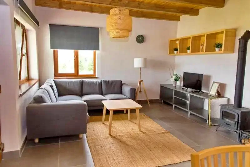 Toplița Cazare | Motel (K1224-53) Imaginea poate fi supusă drepturilor de autor. Se recomandă contactarea titularului drepturilor.