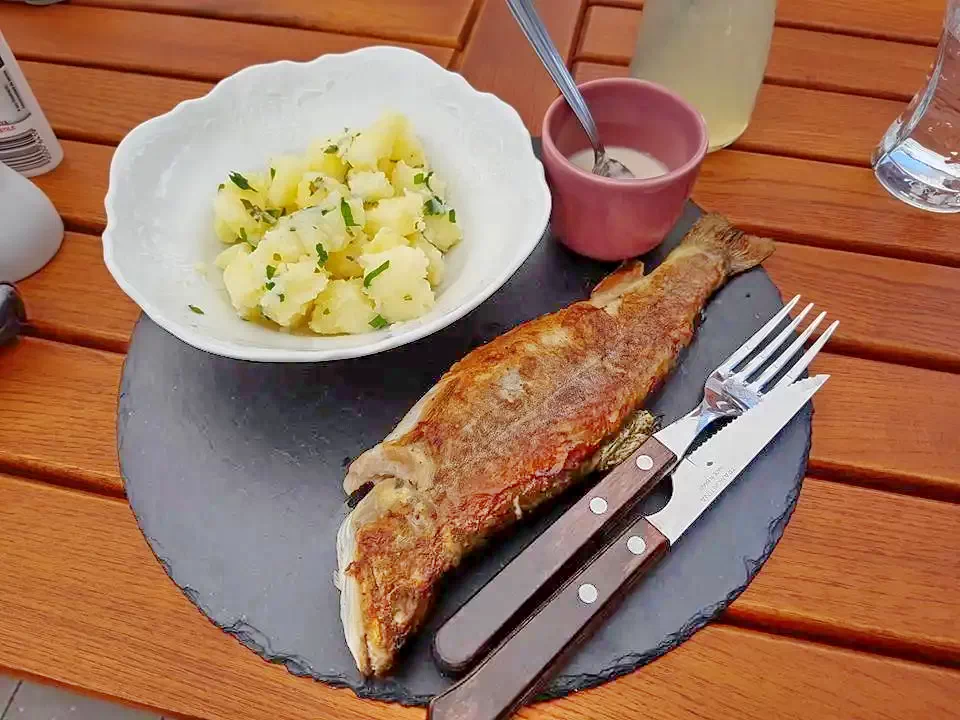 Toplița Cazare | Motel (K1224-74) Imaginea poate fi supusă drepturilor de autor. Se recomandă contactarea titularului drepturilor.