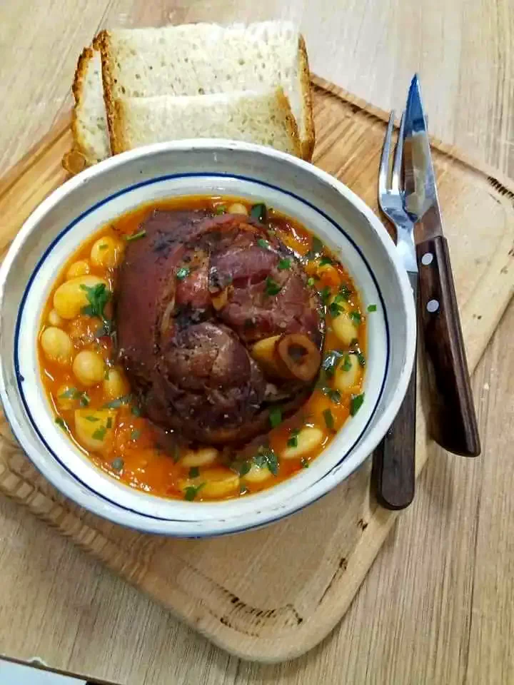 Toplița Cazare | Motel (K1224-75) Imaginea poate fi supusă drepturilor de autor. Se recomandă contactarea titularului drepturilor.