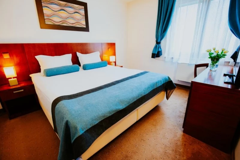 Băile Tușnad Cazare | Hotel*** (K1498-21) Imaginea poate fi supusă drepturilor de autor. Se recomandă contactarea titularului drepturilor. Băile Tușnad Cazare | Hotel*** (K1498-21) Imaginea poate fi supusă drepturilor de autor. Se recomandă contactarea titularului drepturilor.