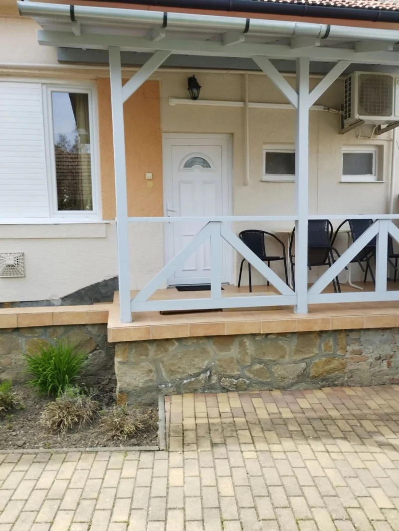 Jula Cazare | Sat de vacanță (K0326-2) Imaginea poate fi supusă drepturilor de autor. Se recomandă contactarea titularului drepturilor.