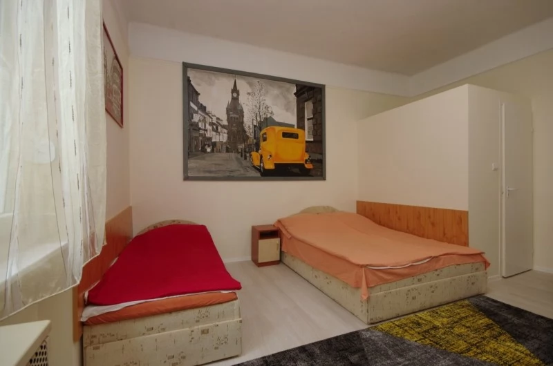 Jula Cazare | Sat de vacanță (K0326-5) Imaginea poate fi supusă drepturilor de autor. Se recomandă contactarea titularului drepturilor.