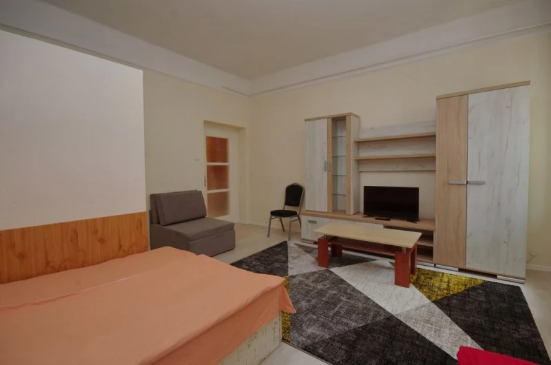 Jula Cazare | Sat de vacanță (K0326-6) Imaginea poate fi supusă drepturilor de autor. Se recomandă contactarea titularului drepturilor.