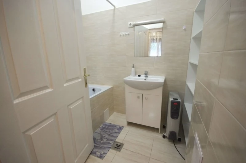 Gyula Szállás | Üdülőfalu (K0326-12) A kép szerzői jogvédelem alatt állhat. Javasolt a kapcsolatfelvétel a jog tulajdonossal.