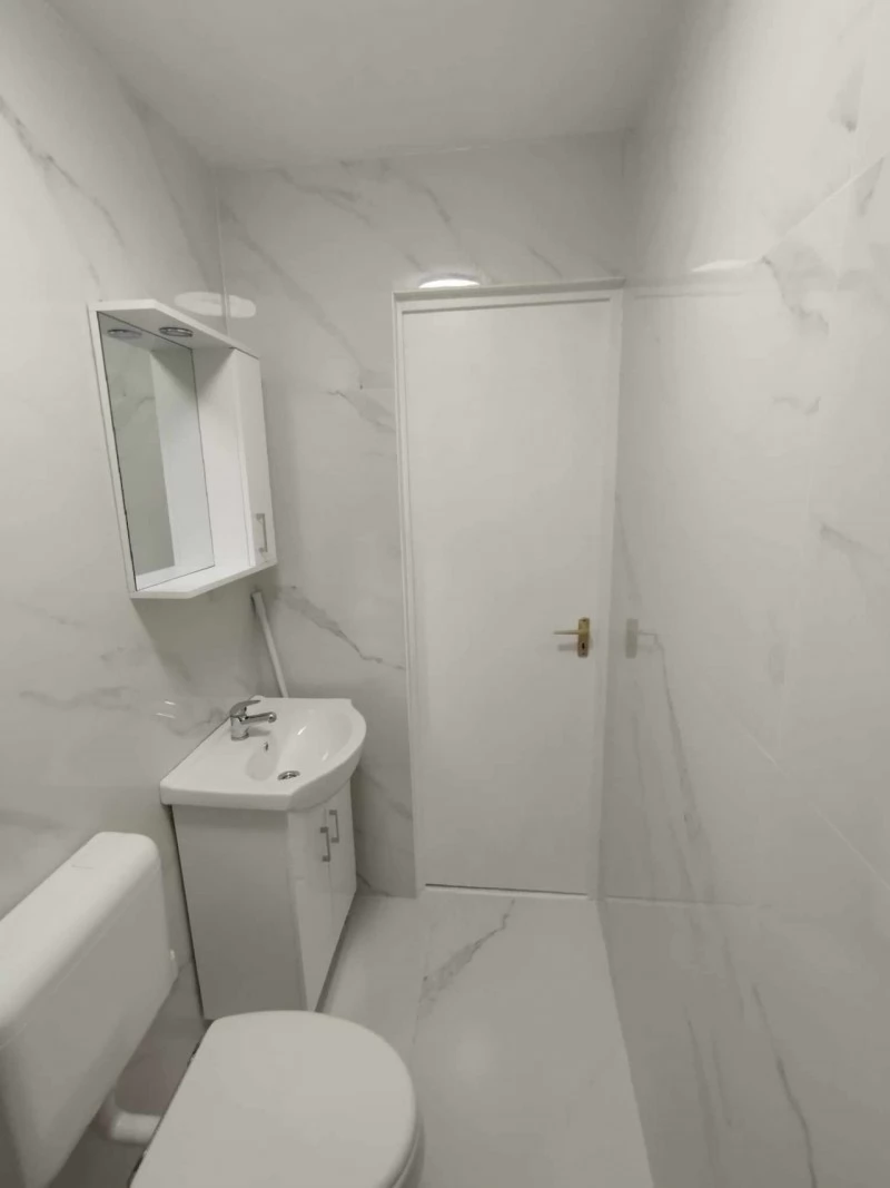 Jula Cazare | Cabană (K0326-18) Imaginea poate fi supusă drepturilor de autor. Se recomandă contactarea titularului drepturilor.