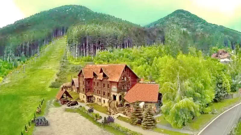 Băile Tușnad Cazare | Pensiune turistică (K1156-1) Imaginea poate fi supusă drepturilor de autor. Se recomandă contactarea titularului drepturilor.